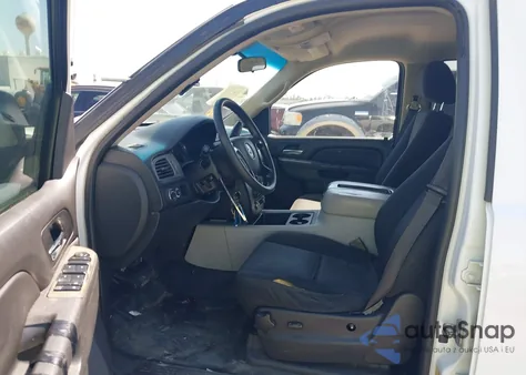 2014 Chevrolet Tahoe Commercial Fleet z USA, uszkodzony, nr VIN 1GNLC2E03ER158867